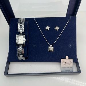 Vivaldi watch, pendant and earring set